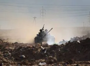 Batı, Libya'ya saldırı için karar bekliyor