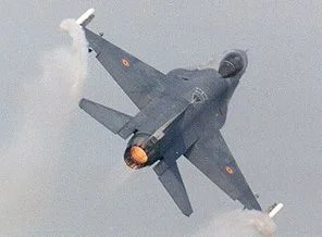 Belçika F-16'ları da Libya bombardımana başladı