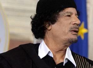 Berlusconi: Kaddafi iktidarı asla bırakmaz
