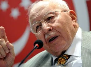 Bir Erbakan kitaplığı ne kadar yer tutar?