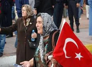 CHP'de ilk başörtülü aday