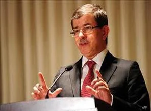 Davutoğlu Yunan Gazetecilerle bir araya geldi