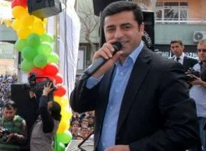 Demirtaş: BDP seçimlere girmeyecek ancak...