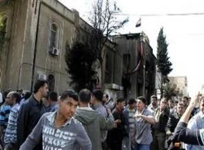 Deraa kentinde saldırılar sürüyor