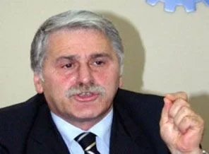 DİSK Başkanı meclis yolunda