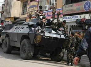 Diyarbakır'a özel harekat timleri sevk edildi