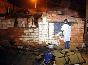Edirne'de devrilen mum evi yaktı: 1 ölü