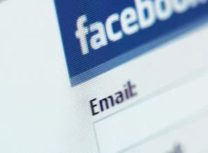 Facebook'taki 'edepsizlik' aileyi de yıkıyor