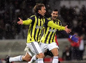 Fenerbahçe, yine zirvede