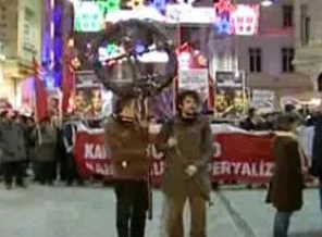 Fransa başkonsolosluğuna benzinli Libya protestosu