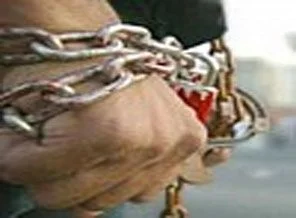 Fransa konsolosluğunda 8 gözaltı