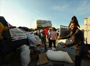 İHH ekipleri 46 Türk'ü Libya'dan tahliye etti