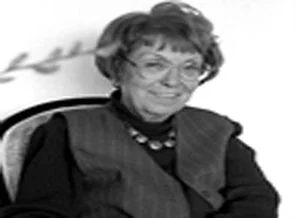 İlk spikerlerden Julide Gülizar vefat etti