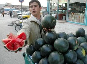 İran karpuzu, 4 liradan alıcı buluyor
