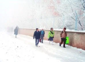 Isparta'da eğitime kar engeli