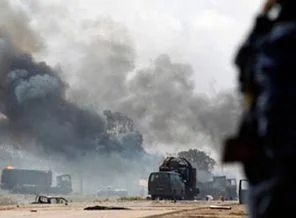 Kaddafi'nin kalesinden patlama sesleri