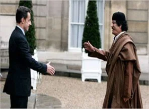 Kaddafi: Sarkozy'i biz finanse ettik