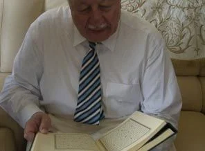 Kıbrıs Harekatı'nın başarısı için Kur'an okuyordu