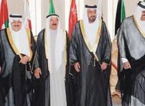 Körfez ülkeleri Kaddafi'ye müdahaleyi destekliyor
