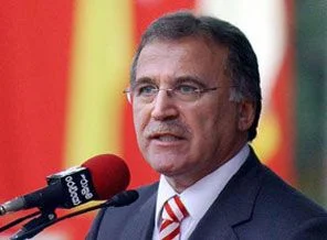 Şahin: Gazeteciler meslektaşlarına baksın