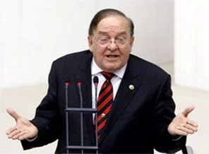 'Sil baştan sıfır Anayasa önerisi doğru'