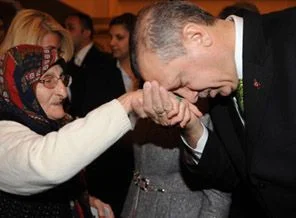Terörü azaltacak olan önce kadınlardır