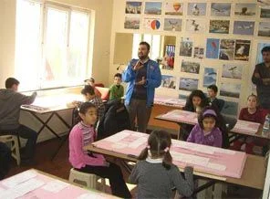 Üstün zekalı öğrencilere model uçak kursu