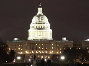 Washington, diktatörlerin patronu olmamalı