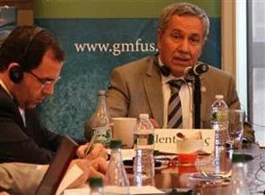 Arınç: Basın için TCK'yı değiştirdik