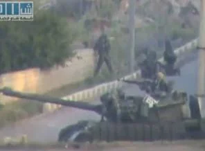 Dera'ya giren tanklar katliam yapıyor (video)