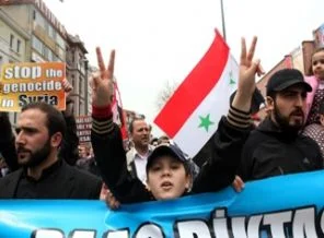 Diktatör Esad İstanbul'da protesto edildi