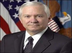 Gates: Kaddafi'yi Libya halkı devirebilir