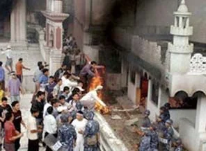 Hindular ve müslümanlar arasında çatışma