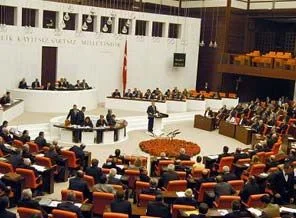 Hükümete 'süper yetki' kabul edildi