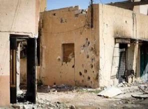 Kaddafi, misket bombaları kullanıyor
