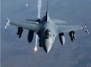 NATO Trablus ve Sirte'yi bombaladı