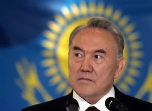 Nazarbayev oyların % 95.55'ini aldı