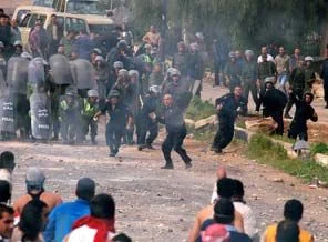 Şam'ın varoşları Esad'a karşı direnişte