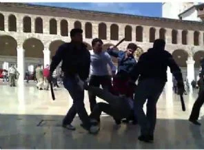 Suriyeliler: Hükümet katliam yaptı