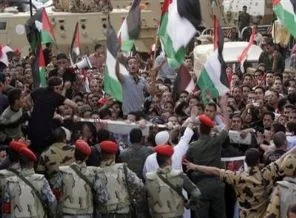 Tahrir'de 2 Mısırlı öldü
