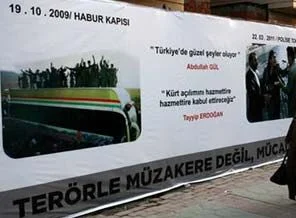 Bu afiş ülkeyi gerer