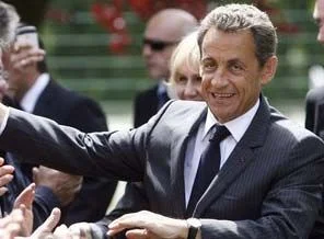 Kahn'ın tutuklanması Sarkozy'ye yaradı