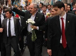 Kurtulmuş'tan 'İstiklâl yürüyüşü'