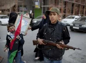 Libyalı muhalifler silah istiyor