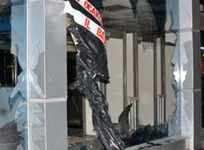 MHP'liler Star Gazetesi'ni bastılar
