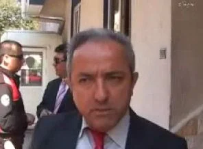 Öğretmen, başörtülü öğrenciye saldırdı
