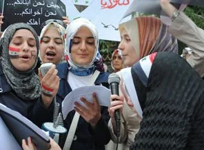 Suriyeli öğrenciler Esad'ın katliamını kınadılar