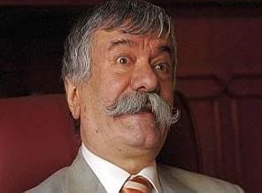 Aksoy:'BDP samimiyse meclise girsin'