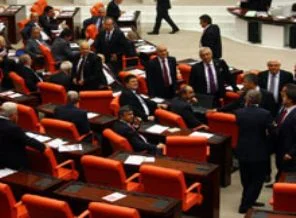 BDP'den ilk teklif başörtüsü için