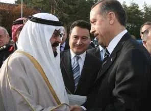 'Diktatörlerin gidişi Riyad ve Ankara'ya bağlı'